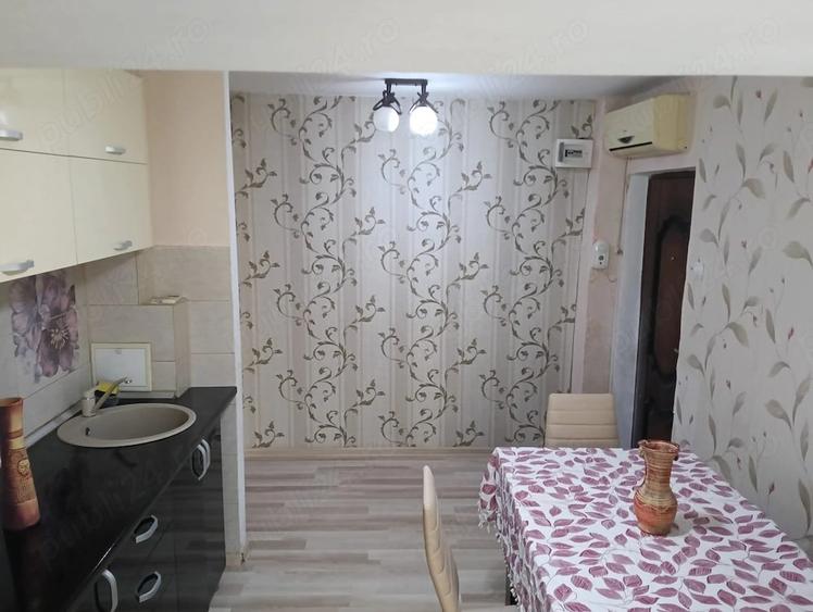 Apartament cu 2 camere decomandat în Traian