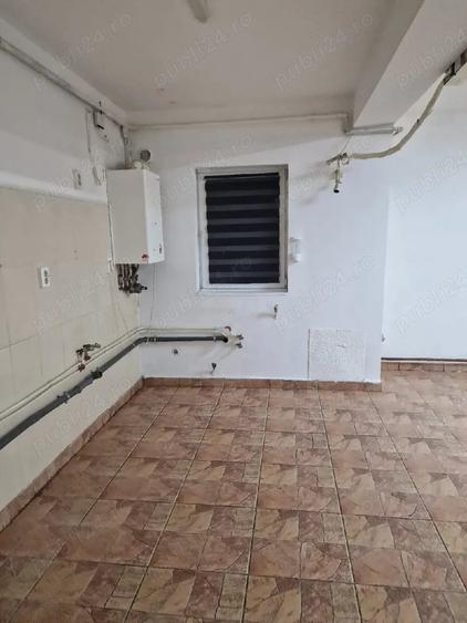 Spațiu comercial, de 50 mp, în Florești