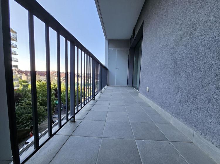 Apartament cu 2 camere semidecomandat, mobilat în Bună Ziua