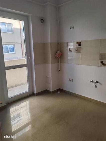 Apartament cu 3 camere semidecomandat în Uricani