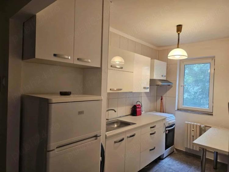 Apartament cu 2 camere semidecomandat în Aurel Vlaicu