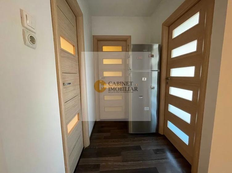 Apartament cu 2 camere decomandat, mobilat în Sala Palatului