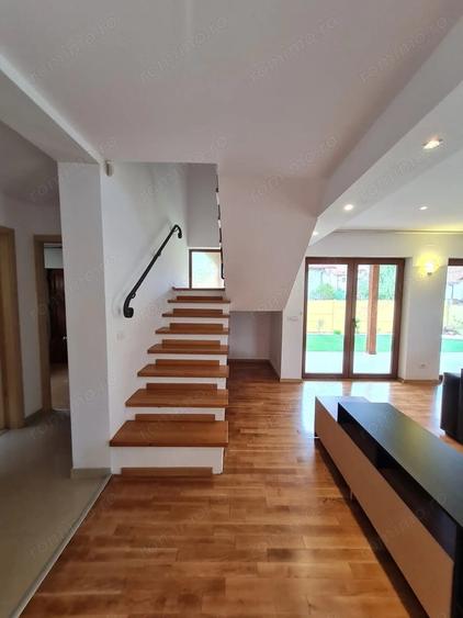 Casă cu 4 camere cu Teren 500 Mp în Ghiroda