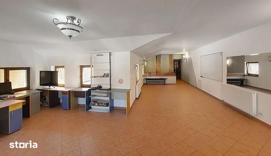 Spațiu comercial, de 590 mp, în Bartolomeu