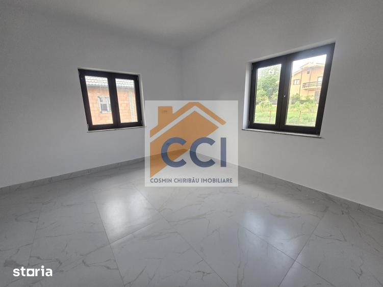 Casă cu 3 camere cu Teren 590 Mp în Sărata