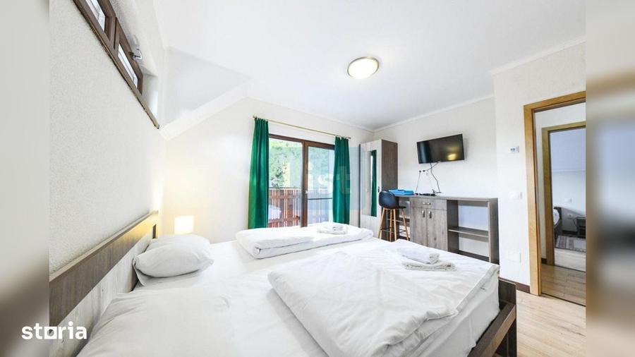 Casă cu 5 camere cu Teren 900 Mp în Călățele