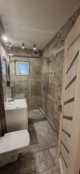 Garsonieră decomandată în Central