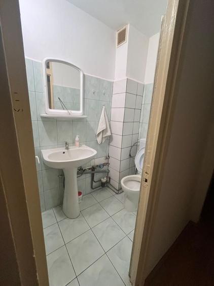 Apartament cu 3 camere decomandat în Soarelui
