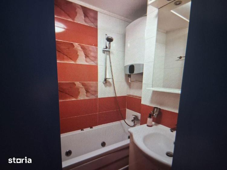 Apartament cu 2 camere decomandat în Obor
