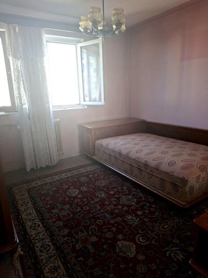 Apartament cu 3 camere decomandat în Obor