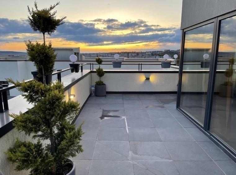 Apartament cu 3 camere decomandat în Păcurari