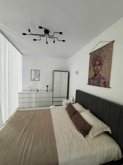 Apartament semidecomandat în Frații Golești