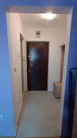 Garsonieră decomandată în Sud
