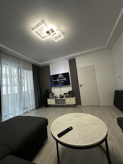 Apartament cu 2 camere decomandat în 1 Decembrie 1918