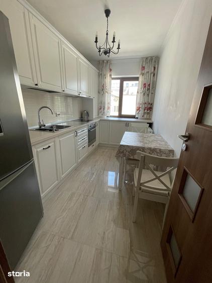 Apartament cu 3 camere în Tei