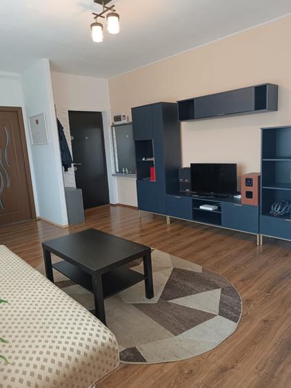 Apartament cu 2 camere semidecomandat, mobilat în Florești — fotografia 1