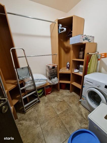 Apartament cu 3 camere decomandat în Intim