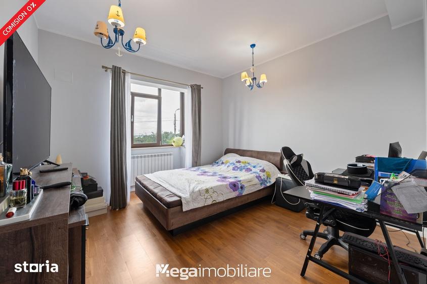 Casă cu 5 camere cu Teren 755 Mp în Palazu Mare
