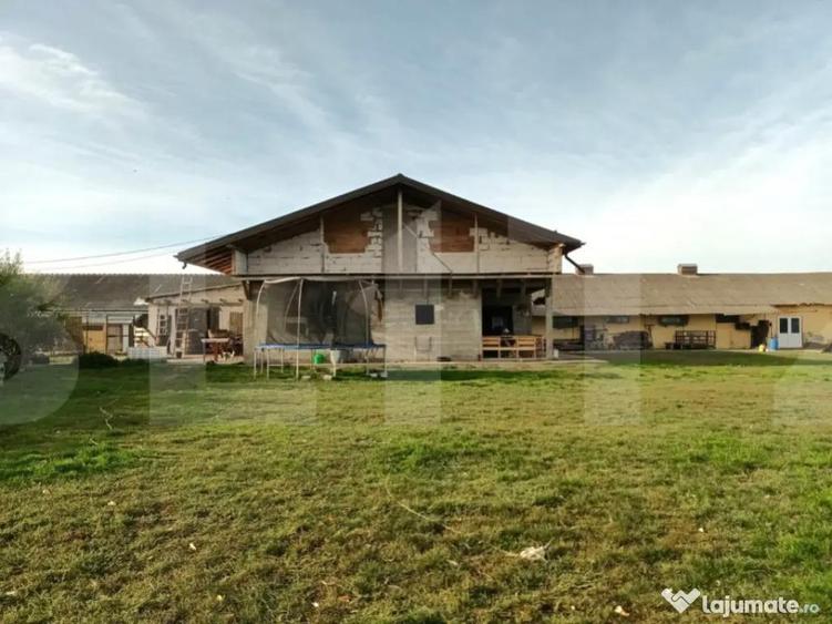 Proprietate cu casa la ro?u ?i teren 5.500 mp Zaice? - 3