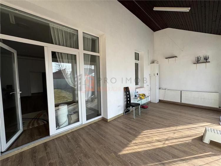 Casa sau Spatiu comercial  in zona magazinelor satesti - 2