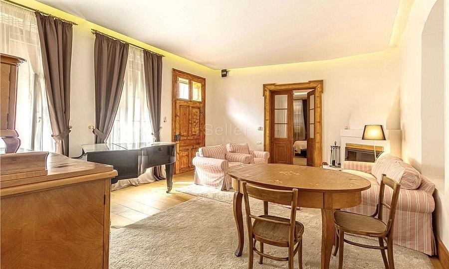 Casa saseasca cu teren generos - 1