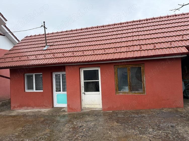 Casa de vanzare cu mansarda si gradina - 4