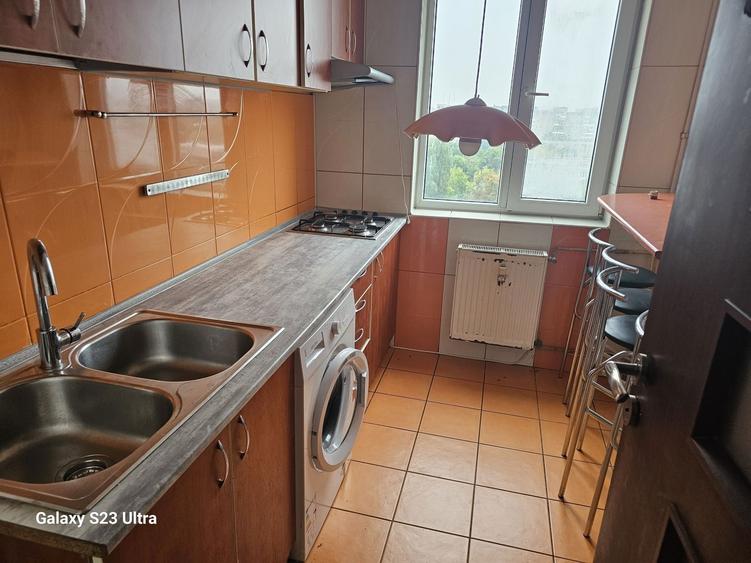 inchiriez ap 3 camere - 1