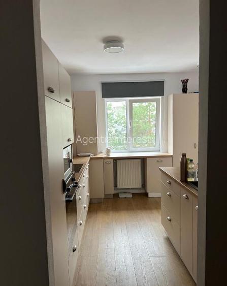 Vand apartament cu 2 camere in Gavana Pitesti