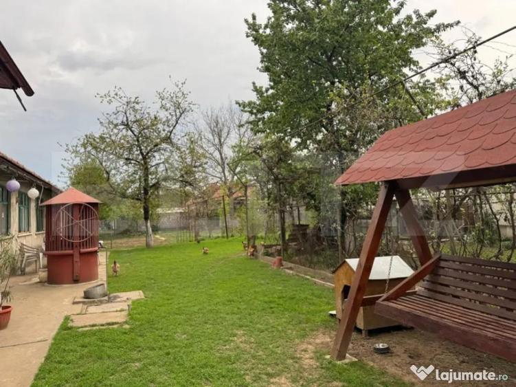 Casa de vanzare, cu 3 camere, 120 mp, 1080 mp teren, zona Si - 3