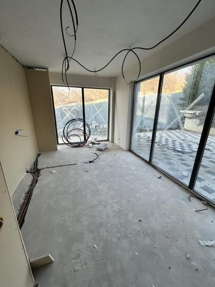 Spatiu comercial semifinisat 86 mp utili Borhanci - 2