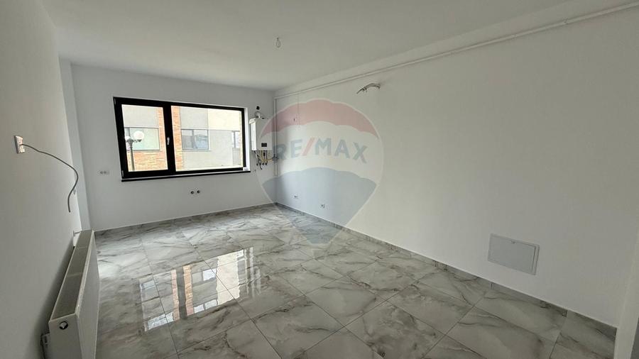 Apartament de închiriat Cuza Vodă  cu loc de parcare - 1