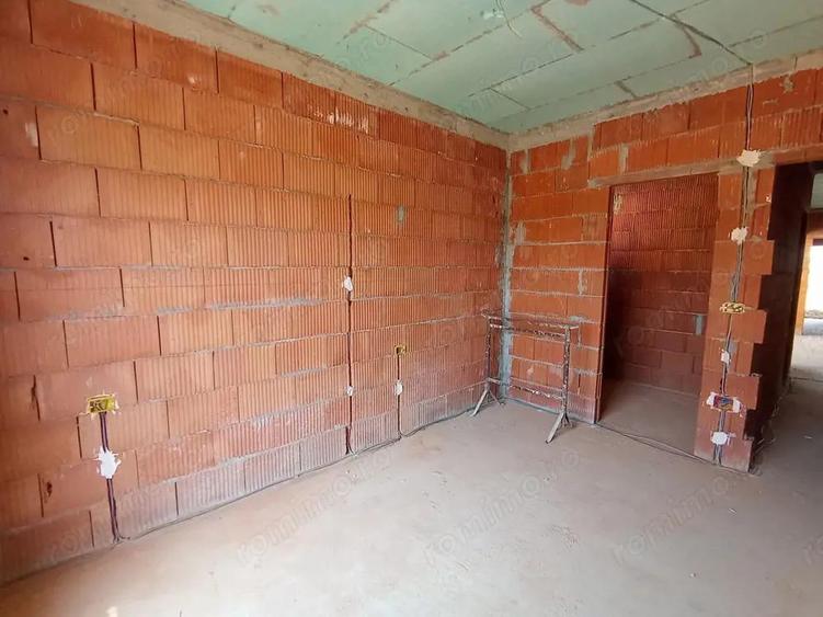 Sanandrei, Duplex pe Parter, 3 dormitoare, 2 Bai, Pozitie excelenta - 12