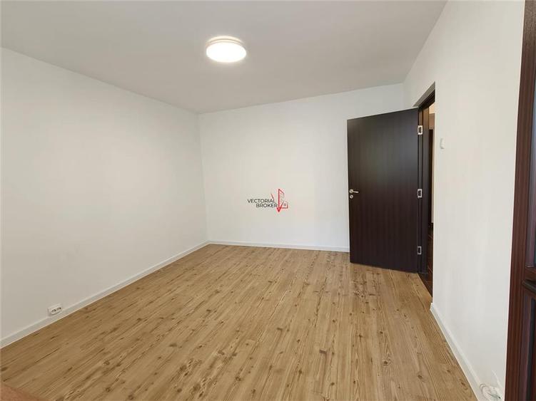 3 camere decomandat, renovat complet, etaj 2/4, Titan - 1 Decembrie Metrou - 12
