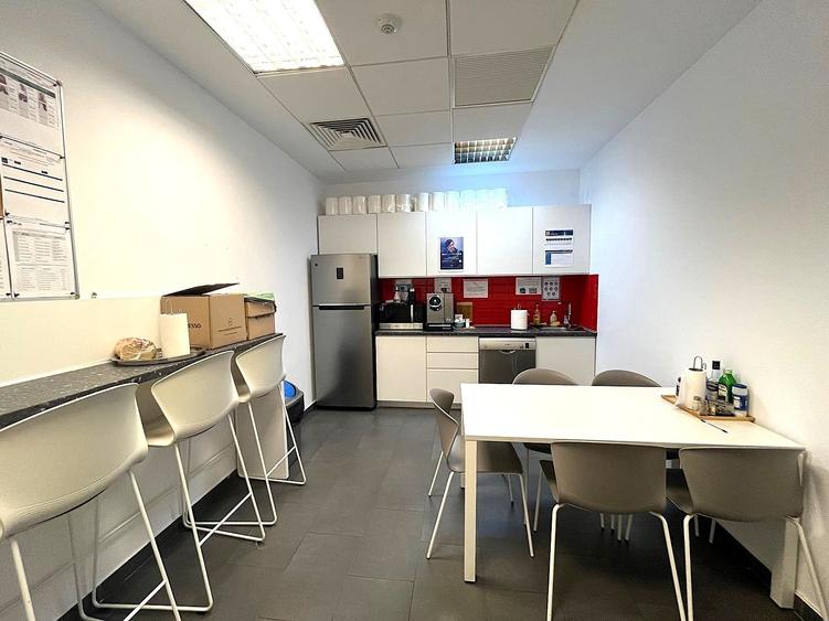 Piata Victoriei -spatii birouri,  170 mp SI 322 mp - 8