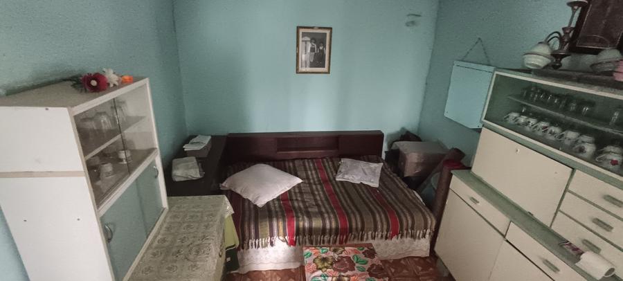 Vând casa 9 camere - 6