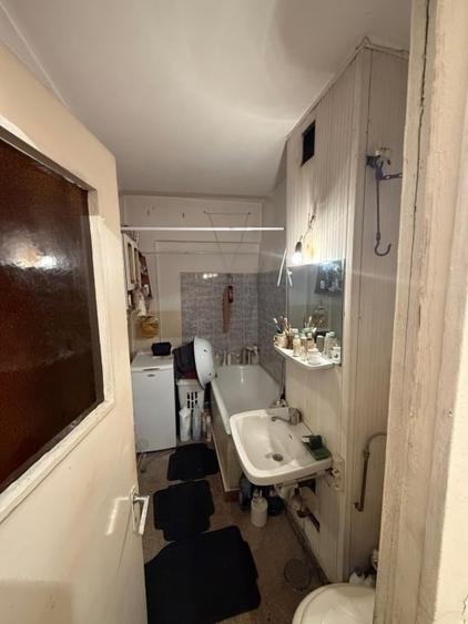 Apartament cu 3 camere decomandat în Păcurari
