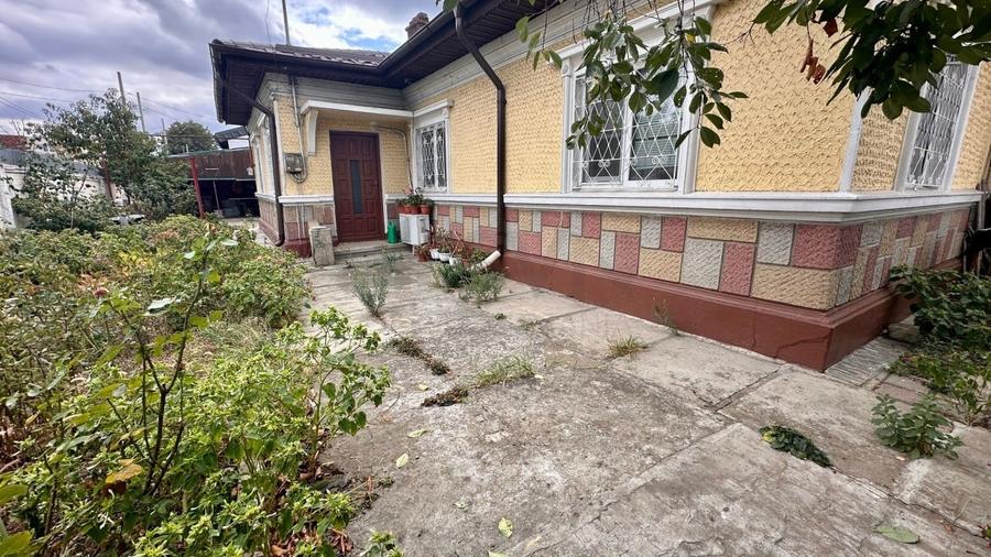 REV2005140 Colentina 4 Camere Teren 250mp Dublu Front Stradal - 2