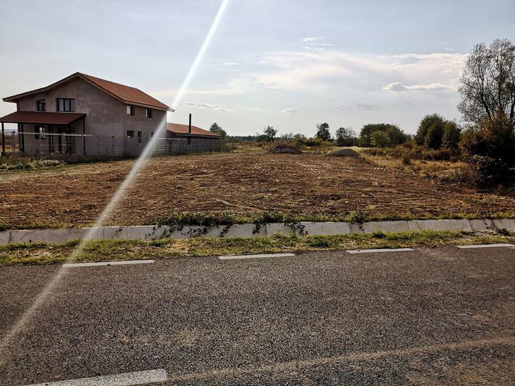 Teren de vanzare in Lelesti, Gorj - 1