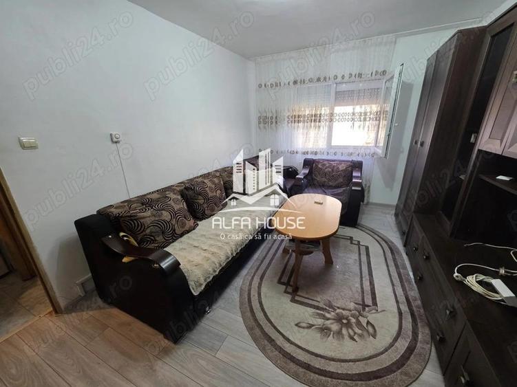Garsoniera de vanzare , zona Moroasa ! - 6