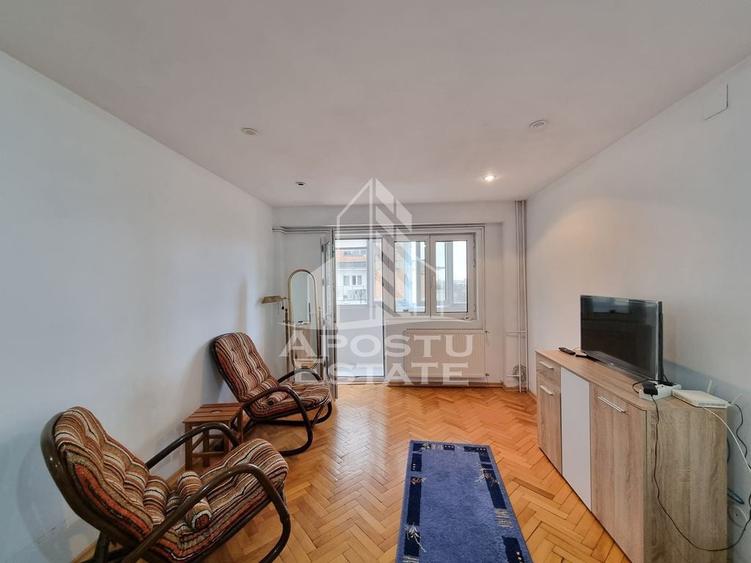Apartament cu 1 camera, centrala proprie, zona Complexul ... - 1