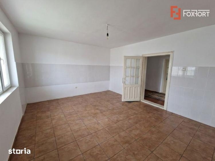 Casa cu 3 camere si teren de 2096 mp in Ianova - 18