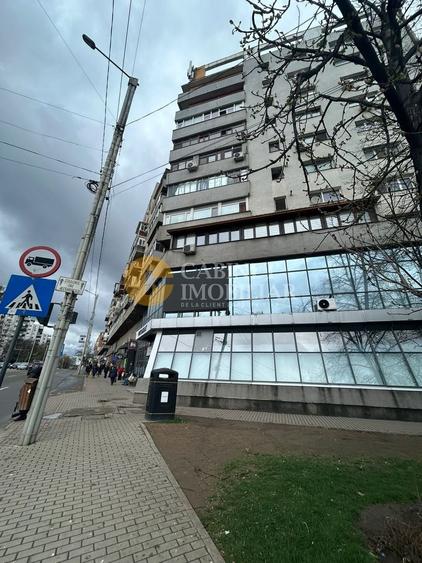 3 Camere | Independenței - Bloc pe Cadre - 1