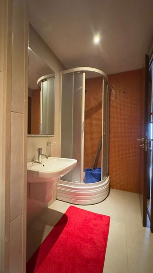 Apartament 3 camere de închiriat – parter înalt, vedere la mare, complex privat - 10