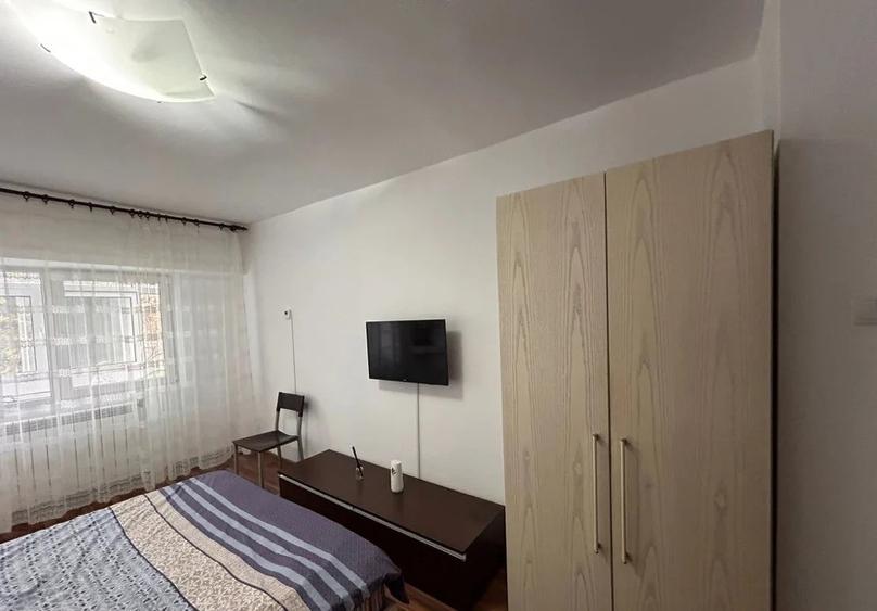 Apartament cu 2 camere, etajul 1/6, zona Tatarasi - 3