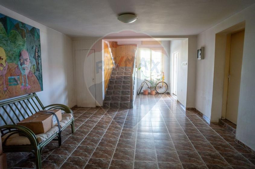 Casă / Vilă, 10 cam., potrivit azil batrani sau clinica - 20