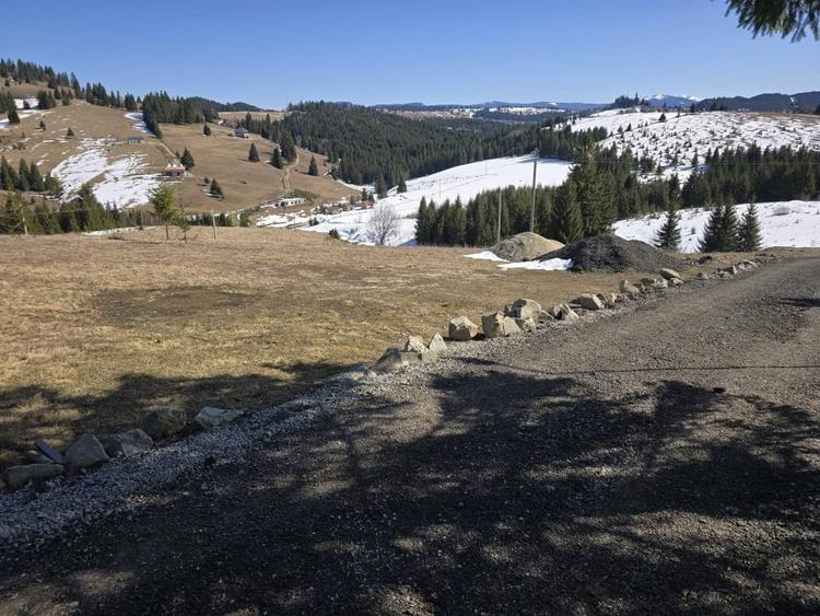 Teren intravilan 1500 mp – Zonă deosebită, Piatra Fântânele - 2