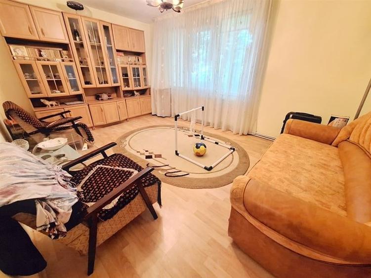 Apartament 3 camere decomandate  Parter, zona Piata Sud, Bacau - 1