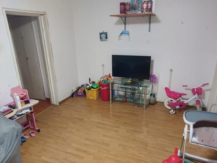 3 camere- semidecomandat, Str Ioan Berindei nr.3, Teiul Doamnei Sector 2 - 4