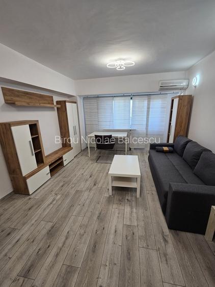 Apartament 3 camere Lux - Prima inchiriere in zona Decebal