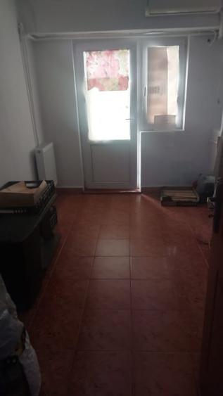 Icil-spatiu comercial 4 camere - 6